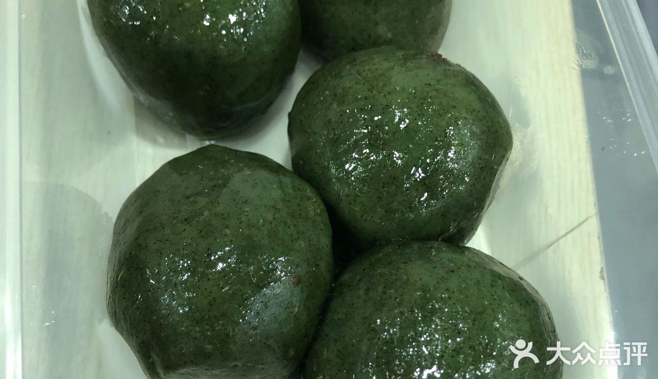  弘扬传统文化，学做青团｡