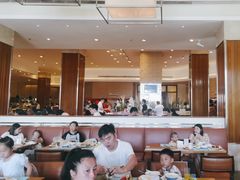 -亚龙湾希尔顿自助餐厅·海鲜·烧烤·沙滩BBQ·现场乐队