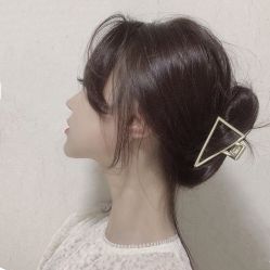 -BULB STUDIO 巴柏明星发型工作室