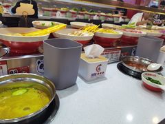 -围辣串串小火锅(李家村万达广场店)