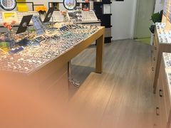 -天空之镜眼镜店蔡司依视路配镜授权零售店(望京颐堤港店)