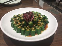 黑椒牛肉拼秋葵-将相和·海鲜蒸饺大连菜