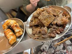 -围炉肉舍•炭烤活鳗•丹东海鲜烤肉(步行街店)