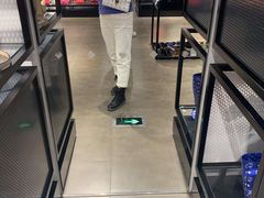 -MCM(比斯特上海购物村店)