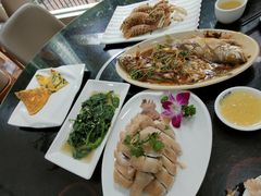 白切文昌鸡-刘记海南风味·椰子鸡(三亚湾椰梦长廊店)