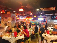 大堂-鲜入围煮花胶鸡海鲜火锅