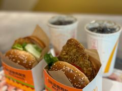 麦麦咔滋脆鸡腿堡-麦当劳(静安寺店)