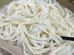 -亮亮面馆(经六路店)
