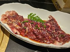 -山川小町·极番烧肉(新地假日广场店)