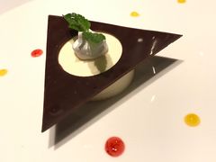 -GreyWhale灰鲸餐厅(武汉国际广场店)