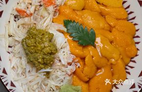 海胆蟹肉蟹黄双拼饭