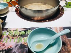 -洪氏嗨捞·猪肚鸡火锅(阳光天地店)