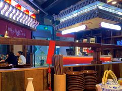 大堂-先启半步颠小酒馆(白麓里店)