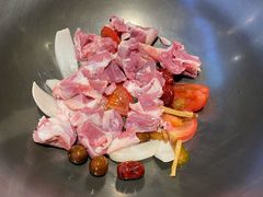 羊腿肉-羊来顺冰煮鲜羊 铁锅烀羊肉(中央大街店)