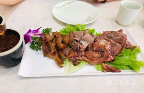 Smoked and Braised Donkey Meat Platter