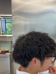 -侨治发型