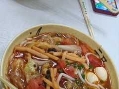 -龙香记桂林米粉(东扬威街11号楼店)
