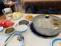 -朴小妹人参鸡汤火锅(长白山万达店)