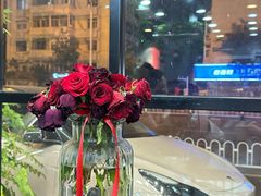 -愉肴麻辣香锅(中山路店)