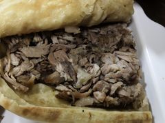 肘子鞋底火烧-宝光熏肉鞋底火烧(新街口店)