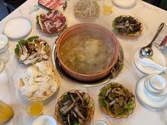 -菌海森林·非遗野生菌火锅(西山区滇池路摩根道店)