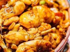 二哥芋儿蛙-炉小二铜锅牛蛙•川湘菜(三里屯店)