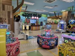 -莫莉幻想儿童乐园(武汉金银潭永旺店)
