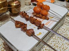 -小董哥烤串·爆汁大油边(故宫店)