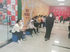 -小荧星艺校(大宁分校)