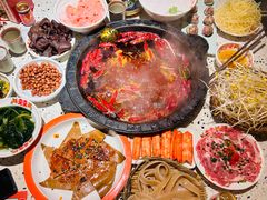 -红九格老火锅(三峡广场店)