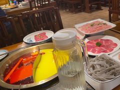 -小天鹅火锅·一线江景洪鼎旗舰店(洪崖洞店)