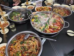 -周良天山牛杂城(天山路总店)