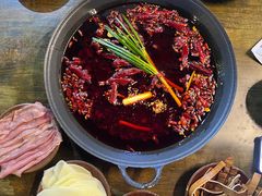 -黄潇洒老火锅(九眼桥宏济巷店)