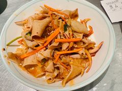 -姚姚酸菜鱼·金戈戈香港豉油鸡(喜荟城联名店)
