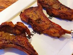 苏尼特秘制烤羊排-三个蒙古大叔羊肉串(大宁店)