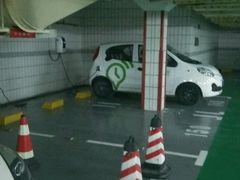 -新金桥大厦-停车场