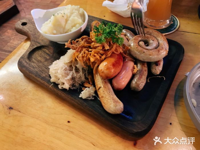 皇冠自酿啤酒坊(中国红街5号楼店)图片