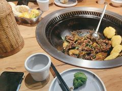 -锅老头海鲜铁锅炖