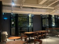 -星巴克(杭州湖滨银泰E区店)