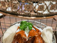 蜜制烤乳鸽-避风塘(光启城店)