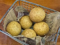 -BHC炸鸡(明洞总店)