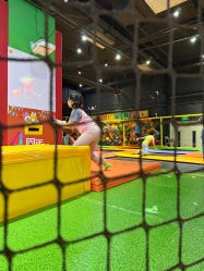 -蹦蹦跳跳(新奥购物中心店)