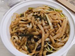 老坛酸菜炒祭条-如轩海鲜砂锅粥(名都店)