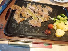 -必胜客(WOW中心城店)
