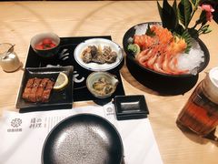 -枝魯枝魯自助料理