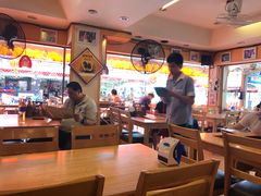 -J Daeng Seafood