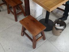 -宝瑞门钉肉饼店