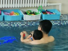 -爱乐游亲子游泳俱乐部
