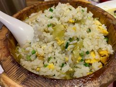 酸菜蛋炒饭-兔槽江湖菜·重庆璧山兔(水围店)