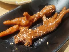 连骨头都不剩的鸡爪-佬肥猫(南翔印象城MEGA店)